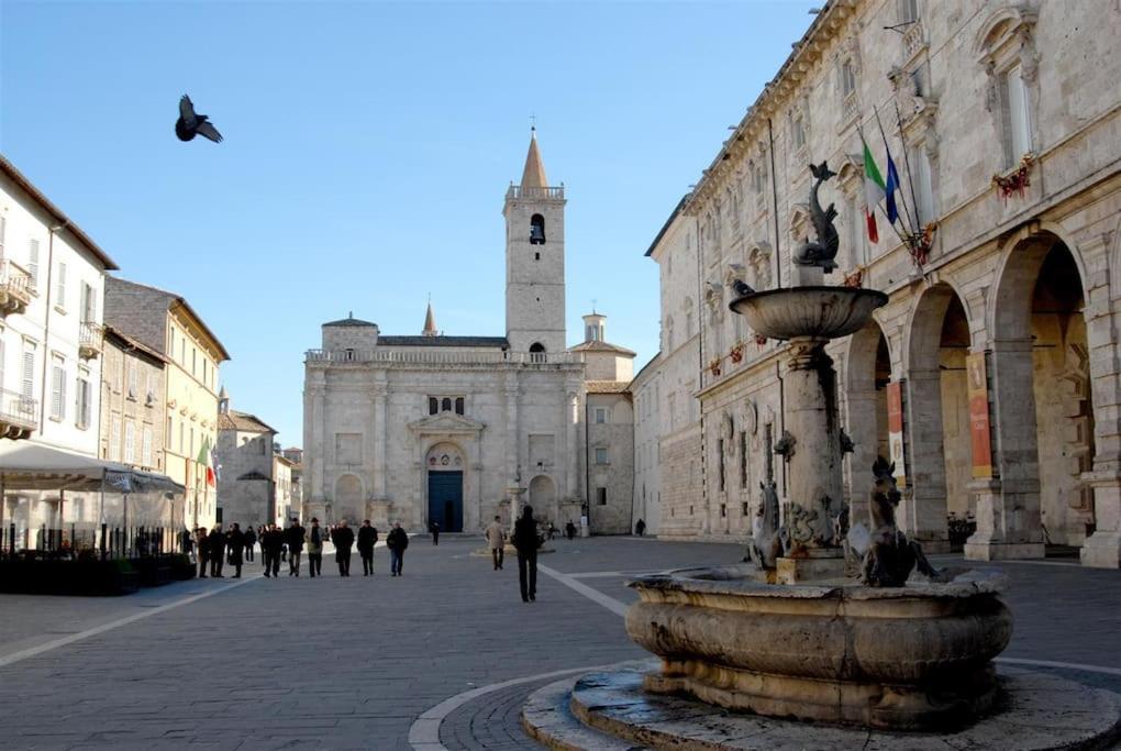 Charme In Centro With Private Parking Apartment Ascoli Piceno Luaran gambar