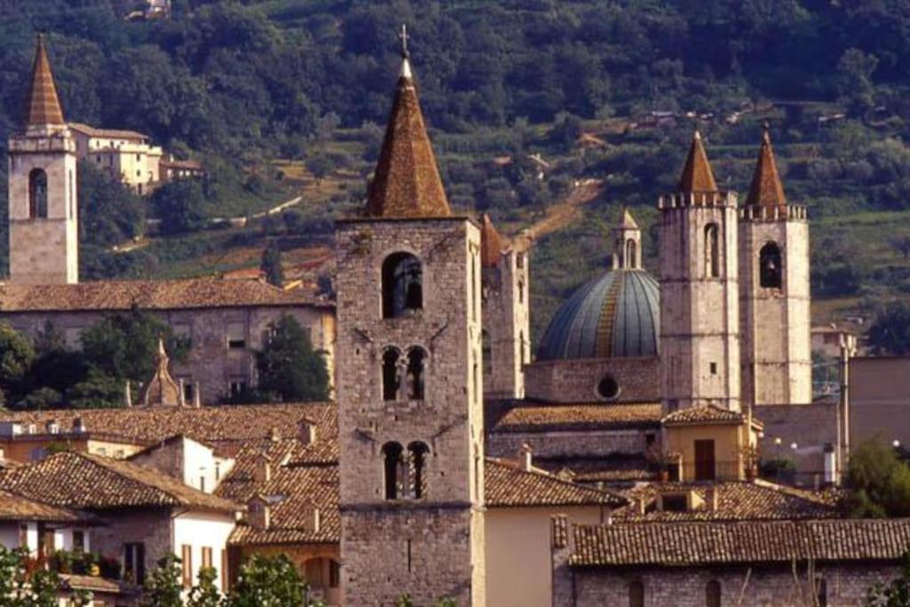 Charme In Centro With Private Parking Apartment Ascoli Piceno Luaran gambar