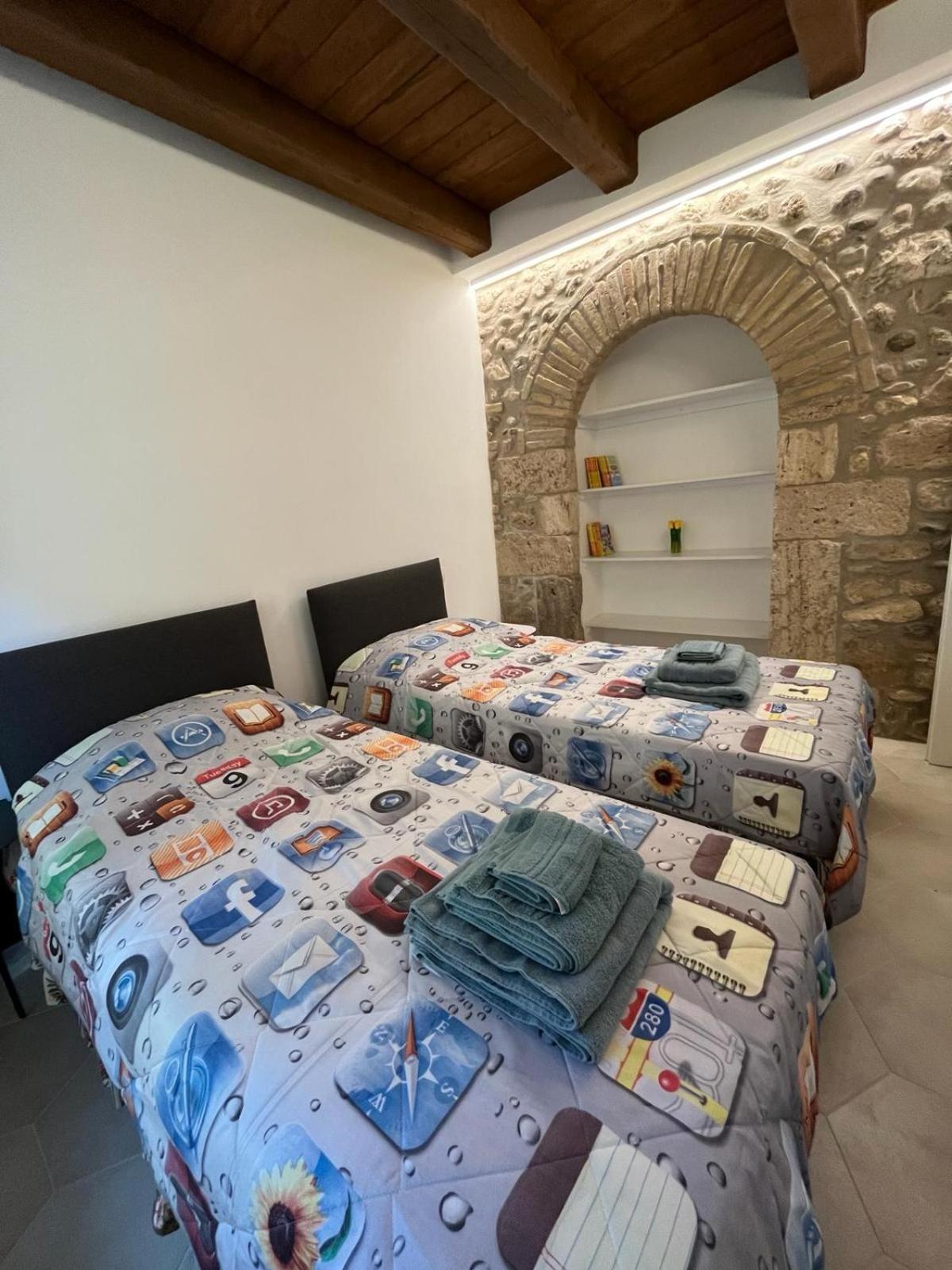 Charme In Centro With Private Parking Apartment Ascoli Piceno Luaran gambar