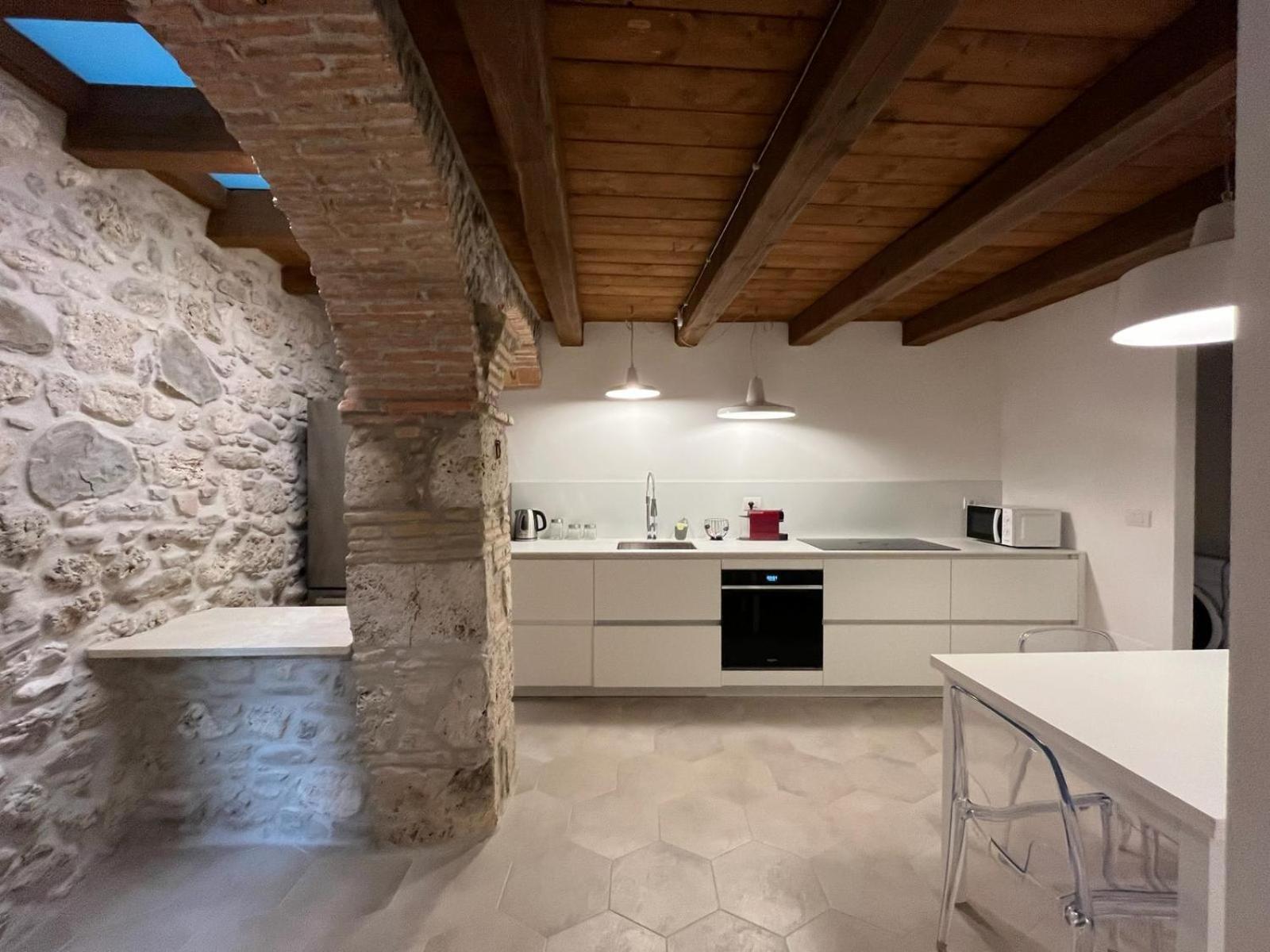 Charme In Centro With Private Parking Apartment Ascoli Piceno Luaran gambar