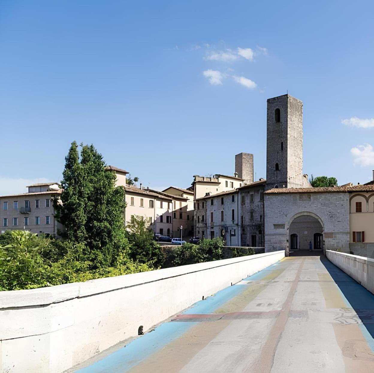Charme In Centro With Private Parking Apartment Ascoli Piceno Luaran gambar